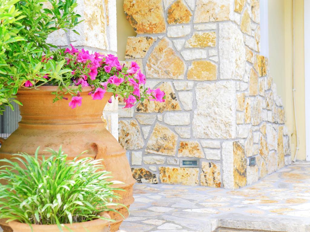 Villa Victoria Boutique Apartments Sívota Eksteriør bilde